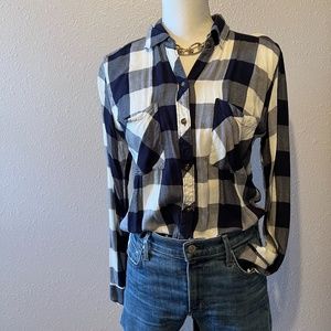 3/$30 Abercrombie & Fitch Lightweight Plaid Button Up | Size Small